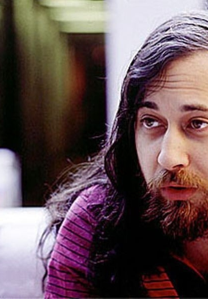 Richard Stallman développe GNU